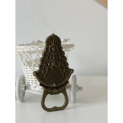 Abridor de metal de bronce con iman de la virgen del Rocío color bronce